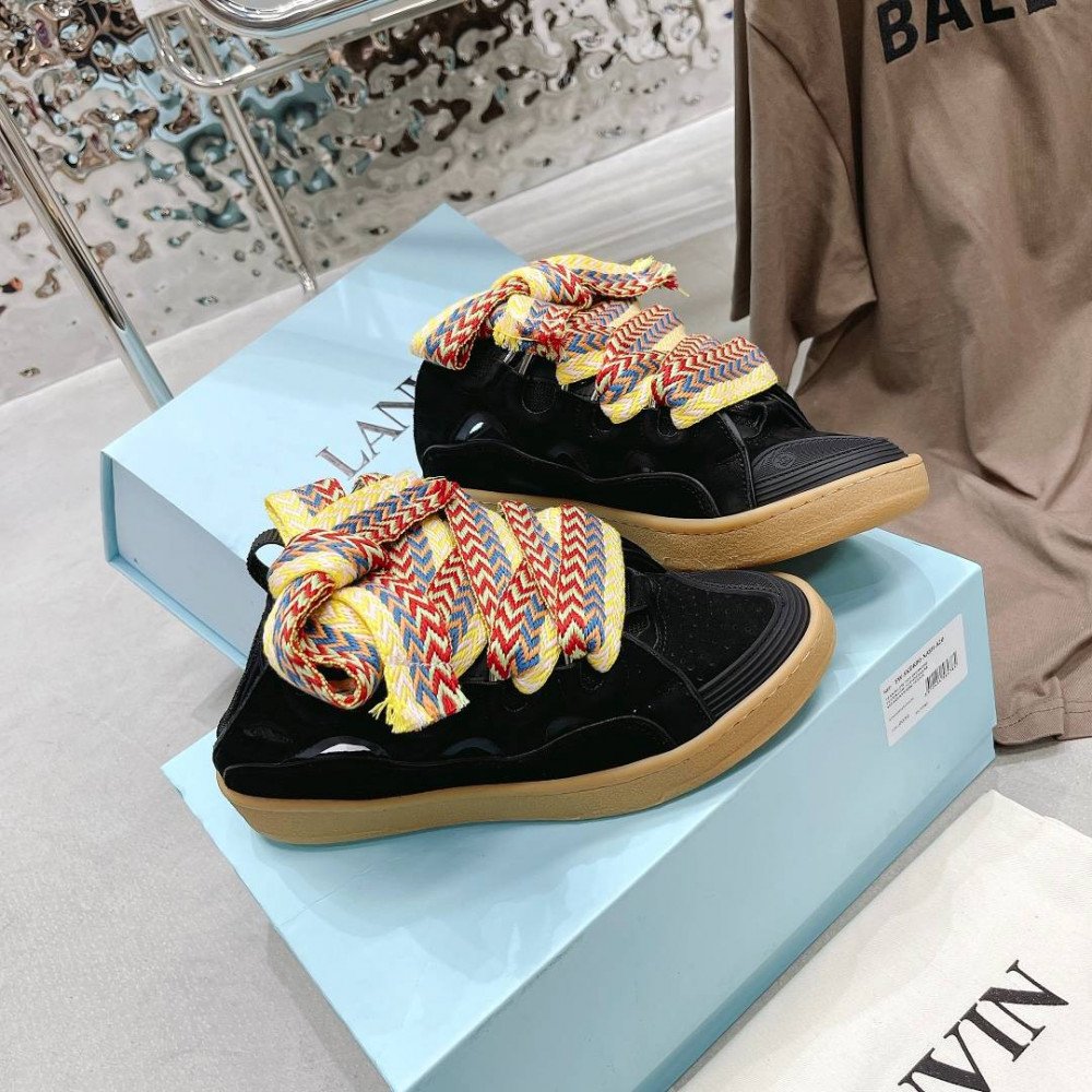 Curb Sneakers