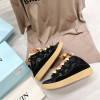 Curb Sneakers