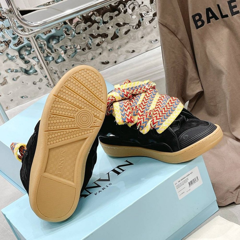 Curb Sneakers