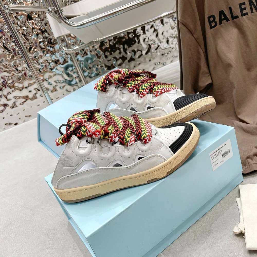 Curb Sneakers
