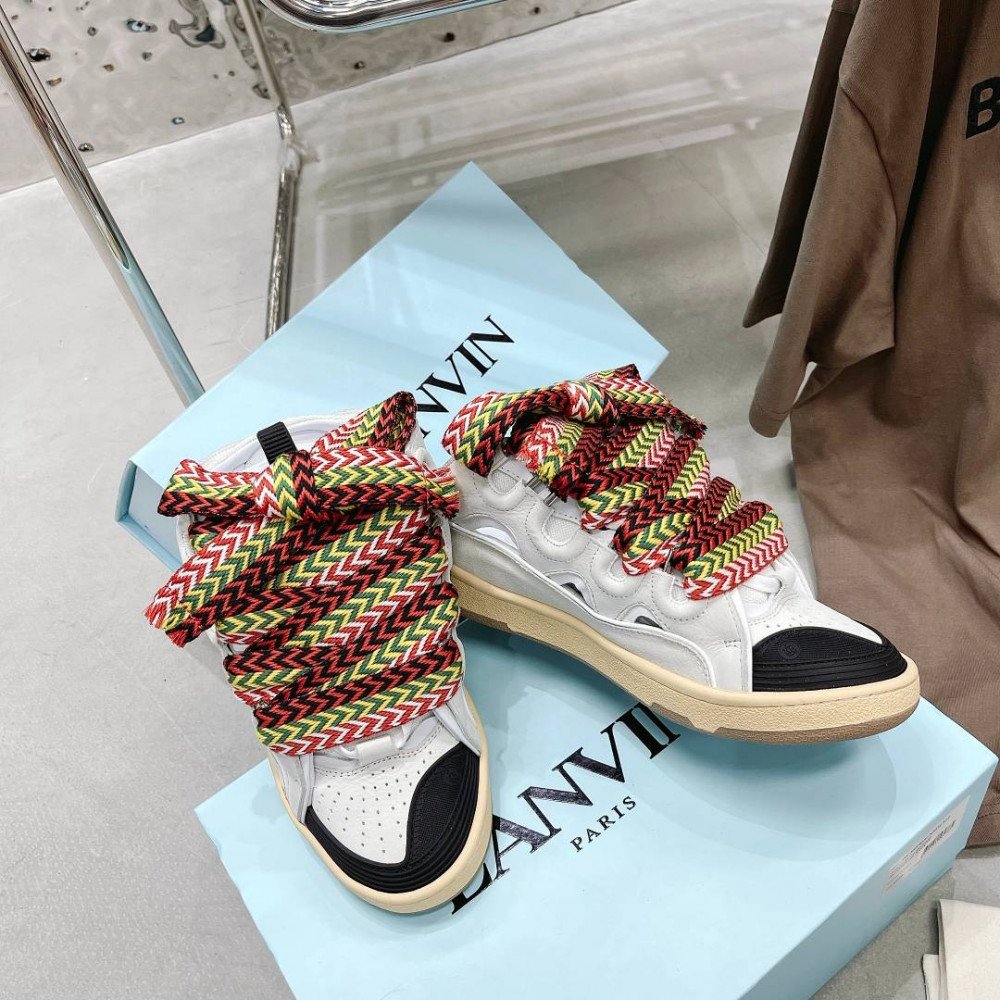 Curb Sneakers