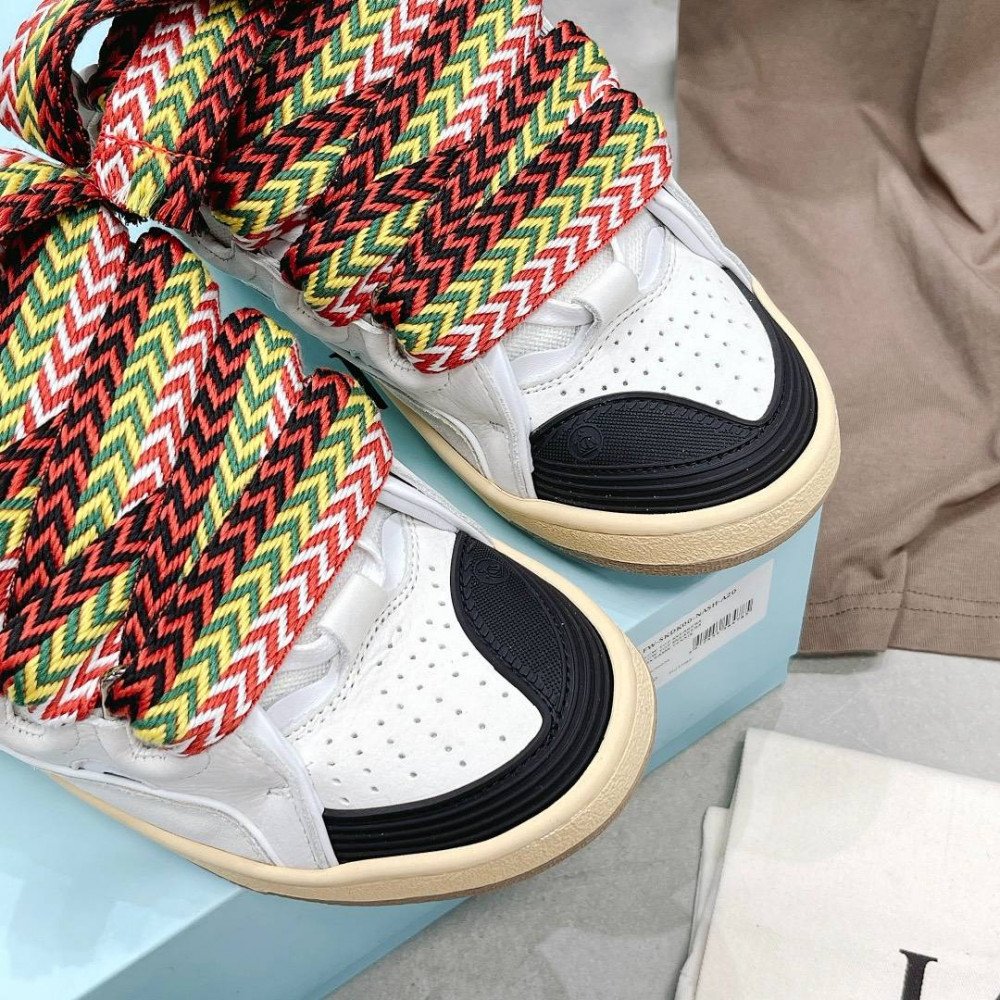 Curb Sneakers