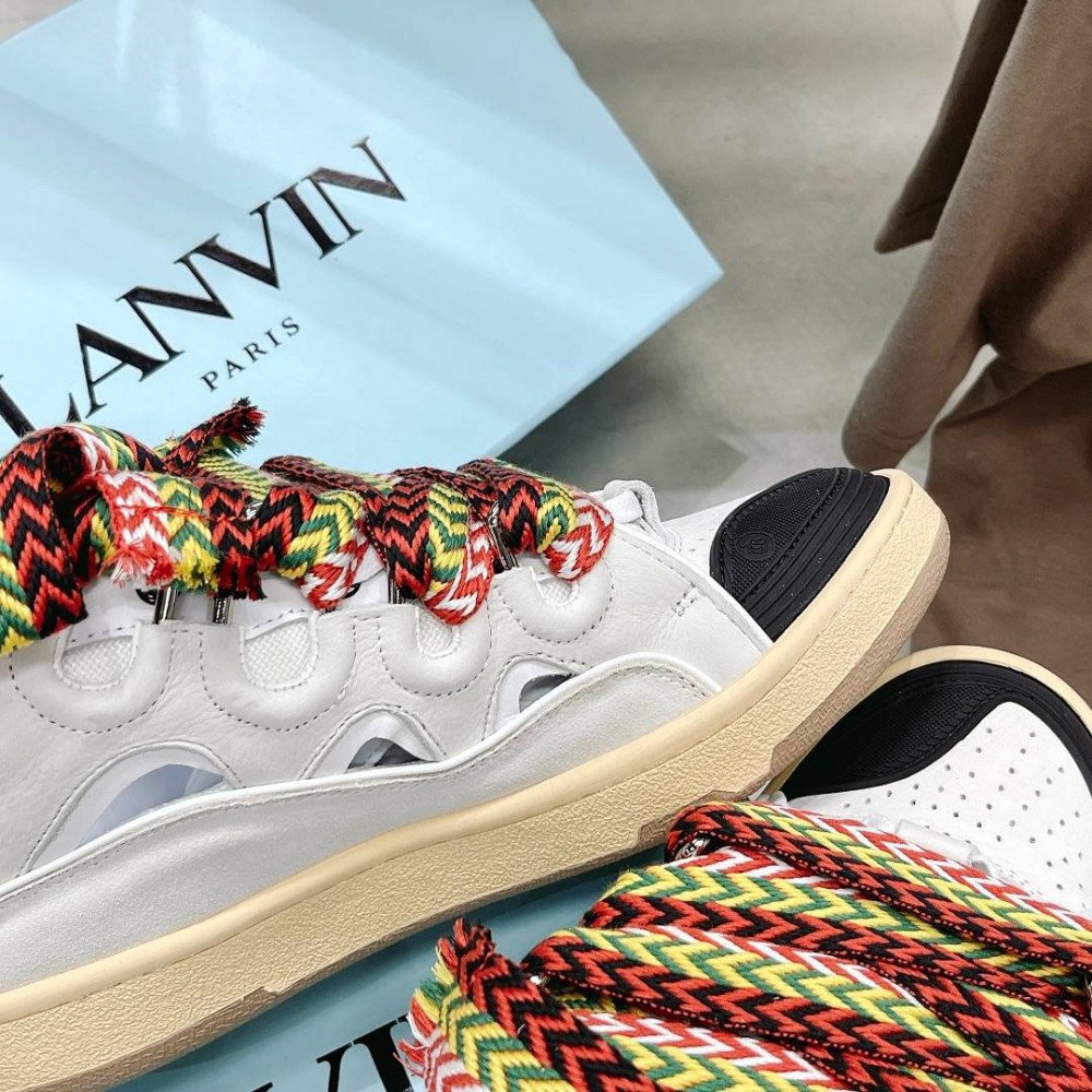 Curb Sneakers