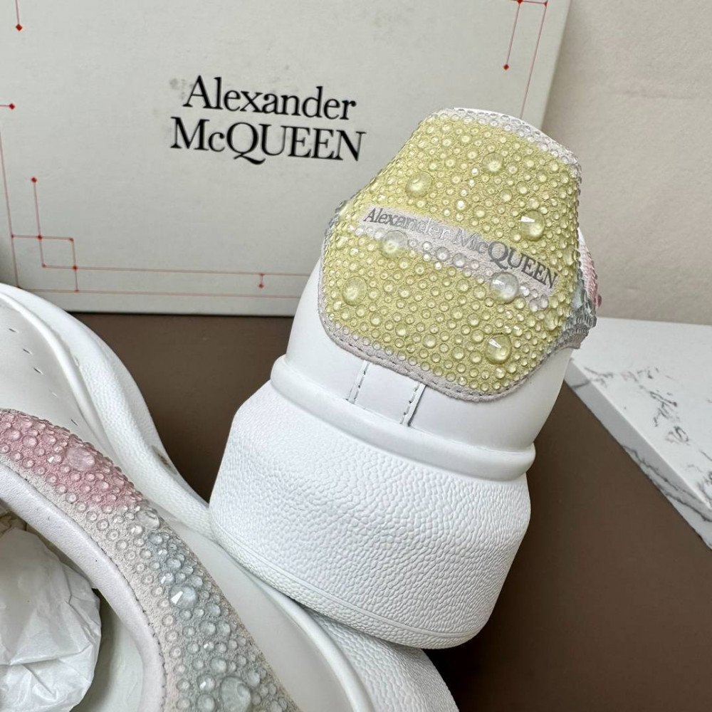 White sneakers White sneakers