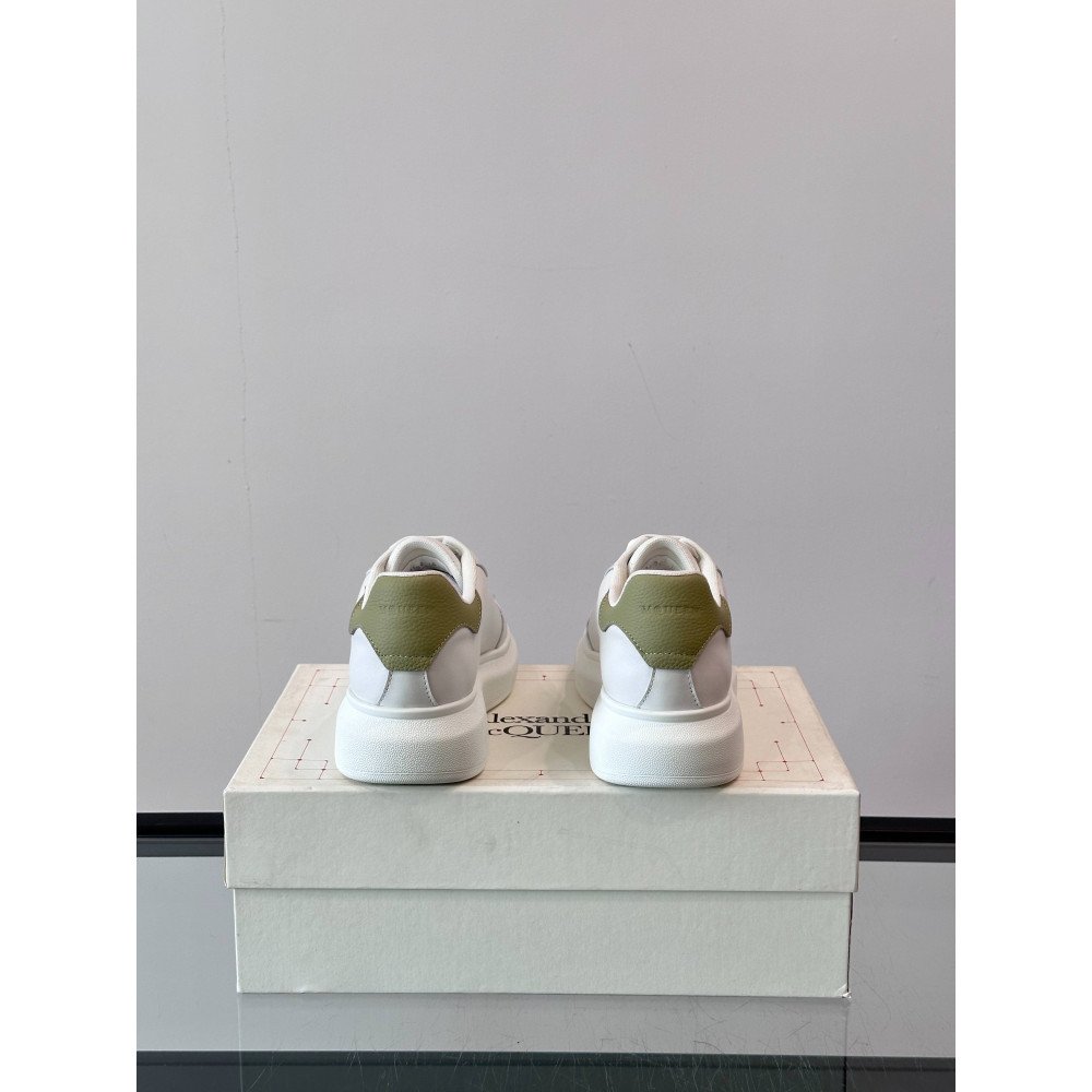White sneakers White sneakers