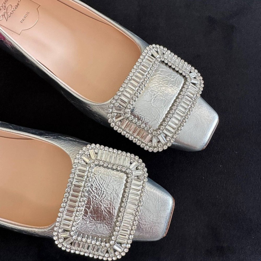 High heels(2cm)