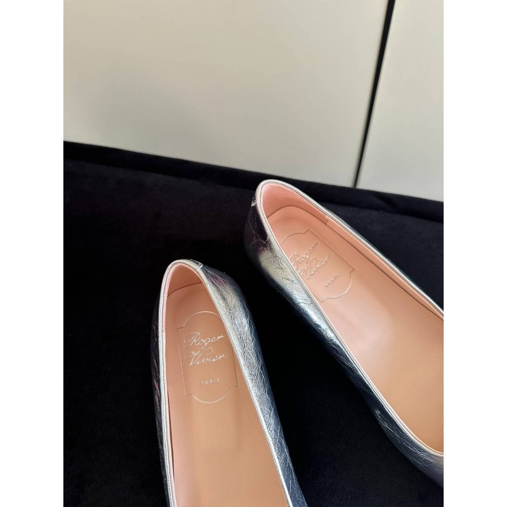 High heels(2cm)