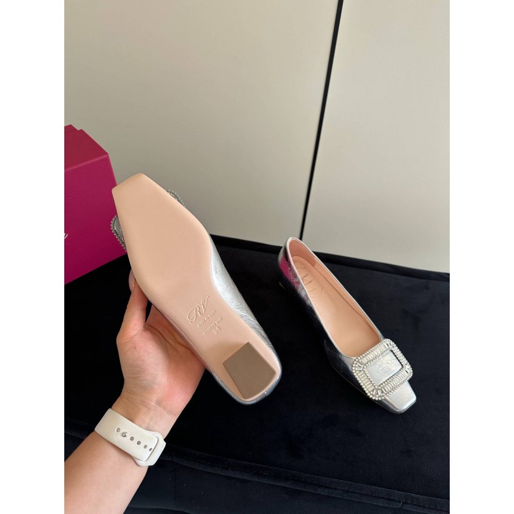 High heels(2cm)