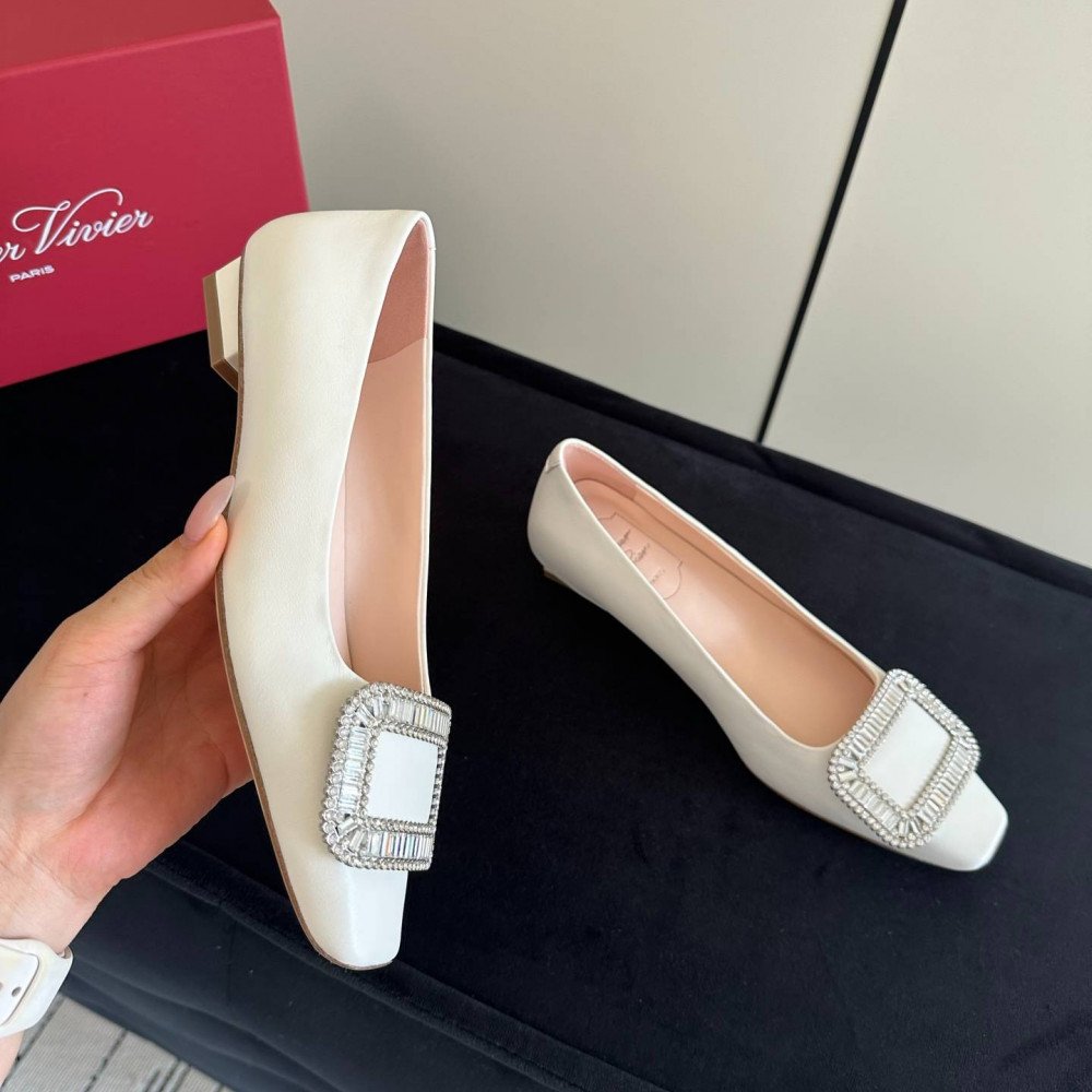 High heels(2cm)