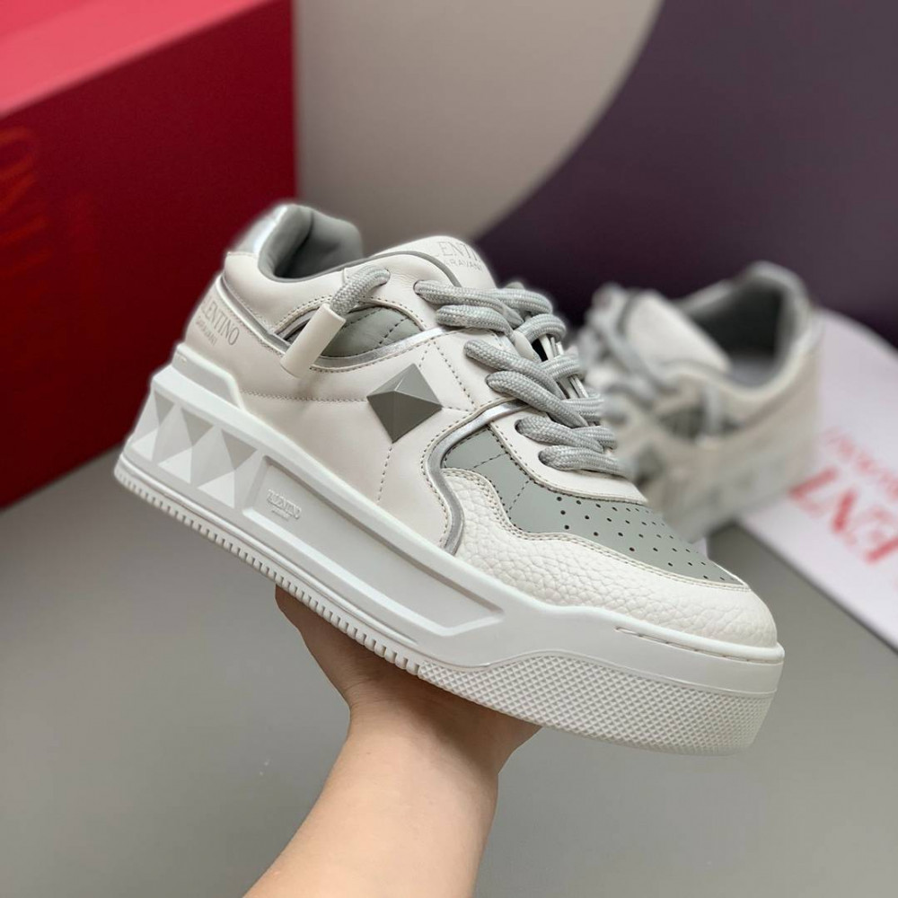 ONE STUD XL NAPPA LEATHER LOW-TOP SNEAKER