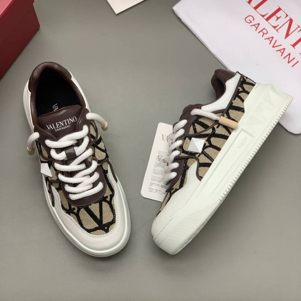 ONE STUD XL NAPPA LEATHER LOW-TOP SNEAKER