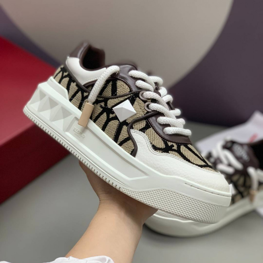 ONE STUD XL NAPPA LEATHER LOW-TOP SNEAKER