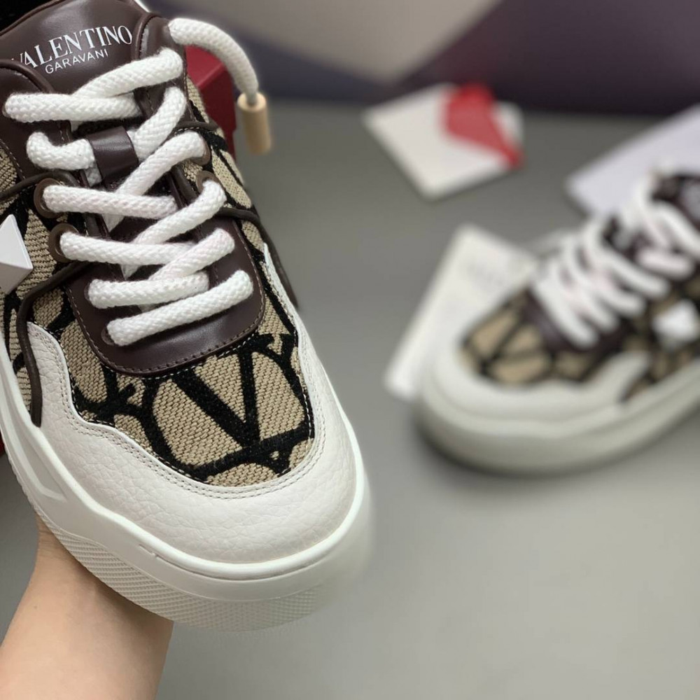 ONE STUD XL NAPPA LEATHER LOW-TOP SNEAKER