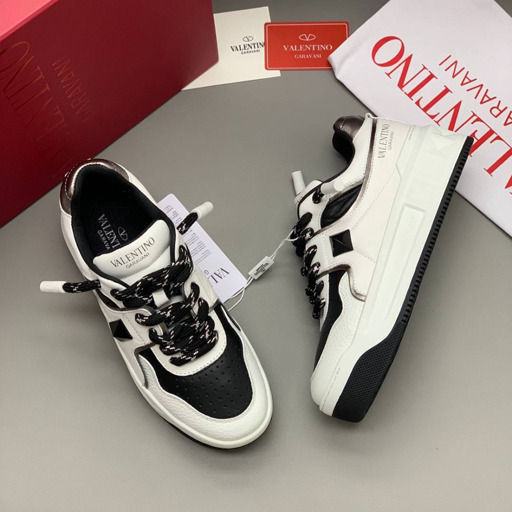 ONE STUD XL NAPPA LEATHER LOW-TOP SNEAKER