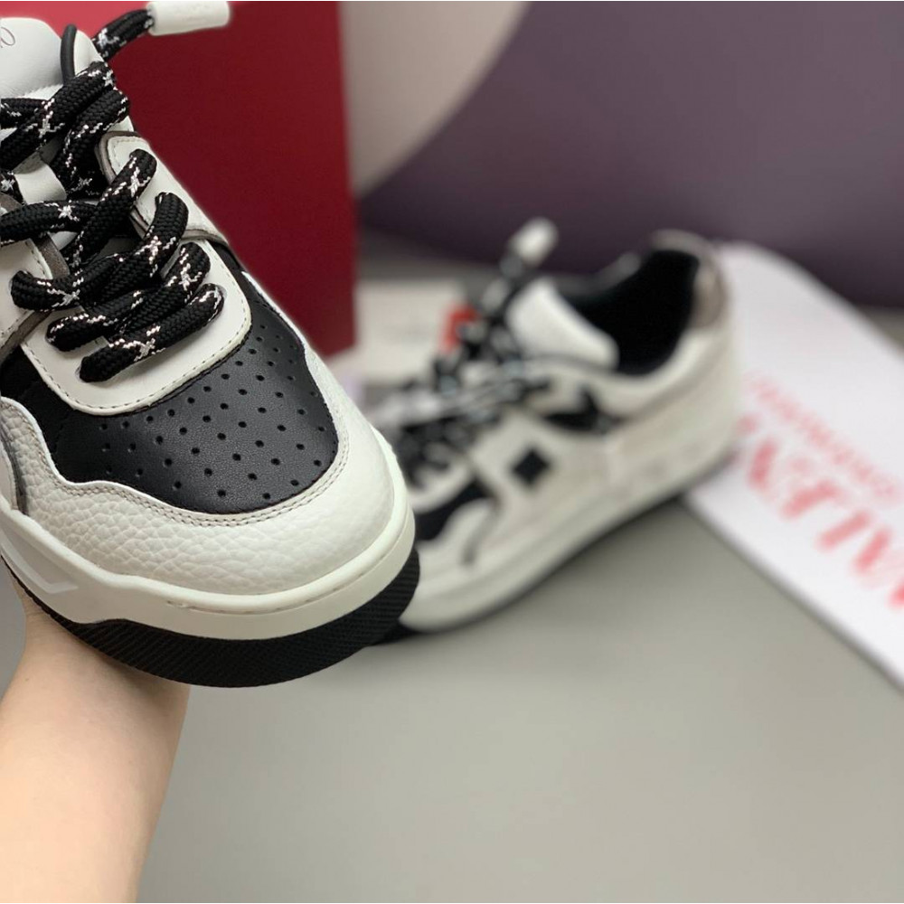 ONE STUD XL NAPPA LEATHER LOW-TOP SNEAKER