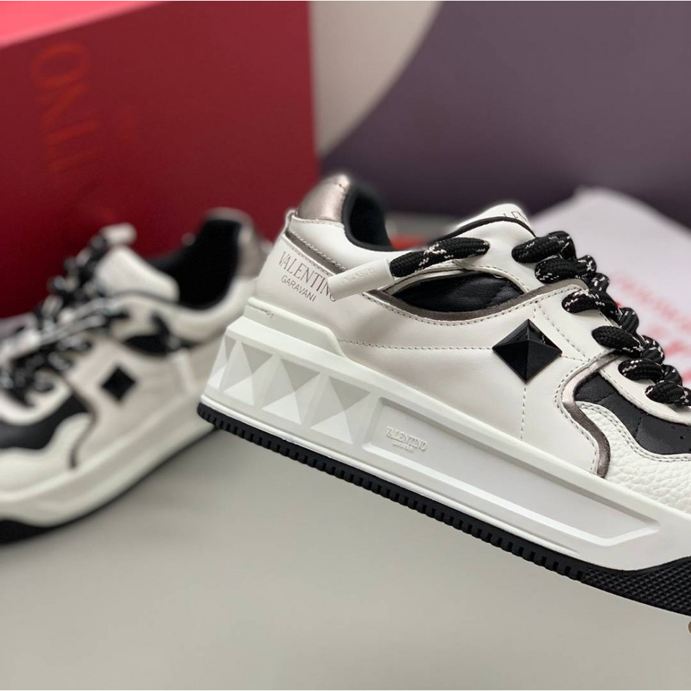 ONE STUD XL NAPPA LEATHER LOW-TOP SNEAKER