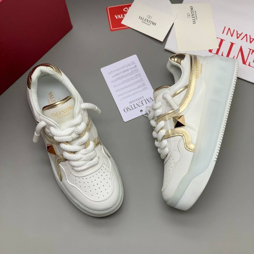 ONE STUD XL NAPPA LEATHER LOW-TOP SNEAKER