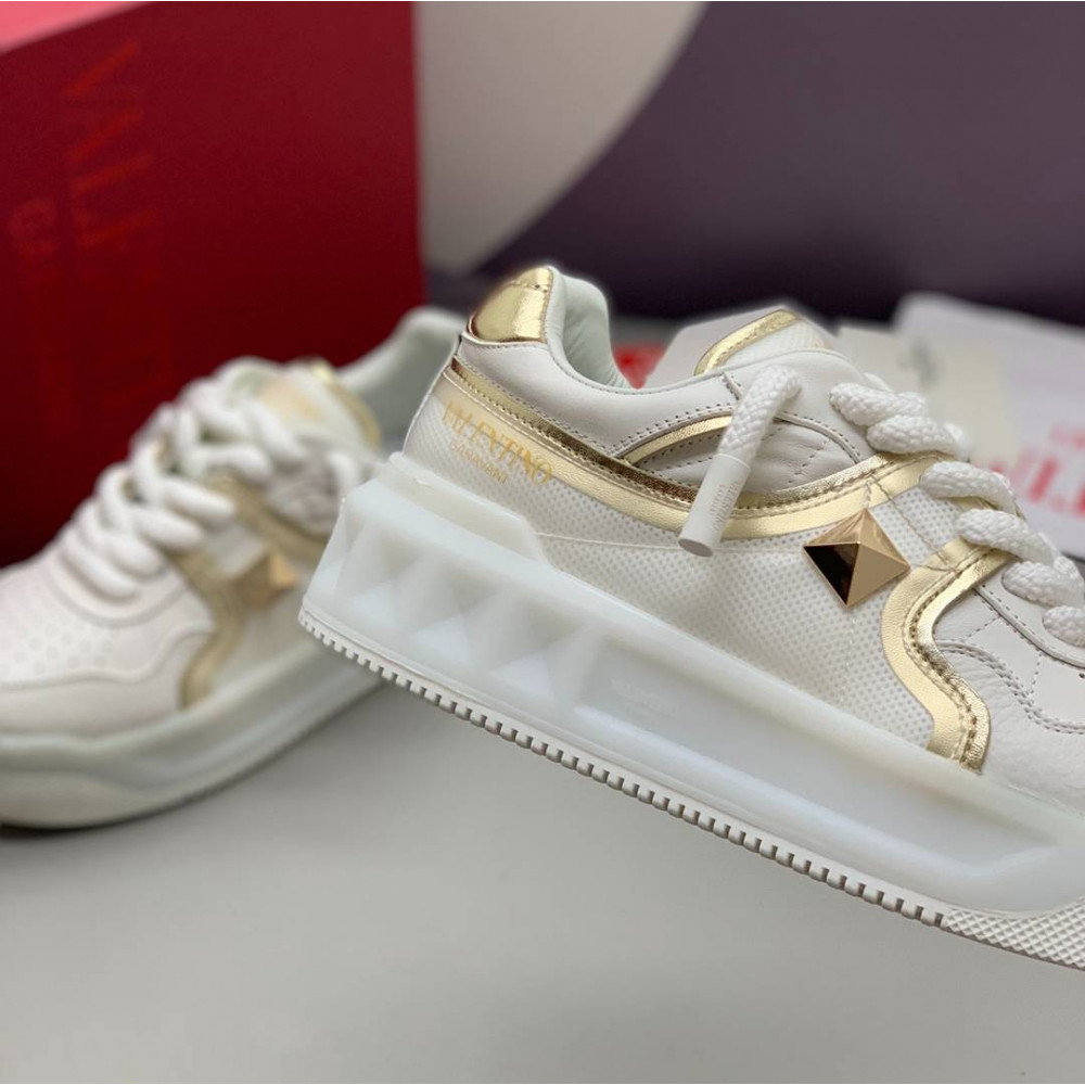 ONE STUD XL NAPPA LEATHER LOW-TOP SNEAKER ONE STUD XL NAPPA LEATHER LOW-TOP SNEAKER