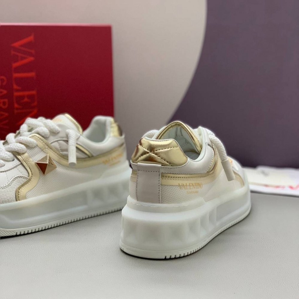ONE STUD XL NAPPA LEATHER LOW-TOP SNEAKER ONE STUD XL NAPPA LEATHER LOW-TOP SNEAKER