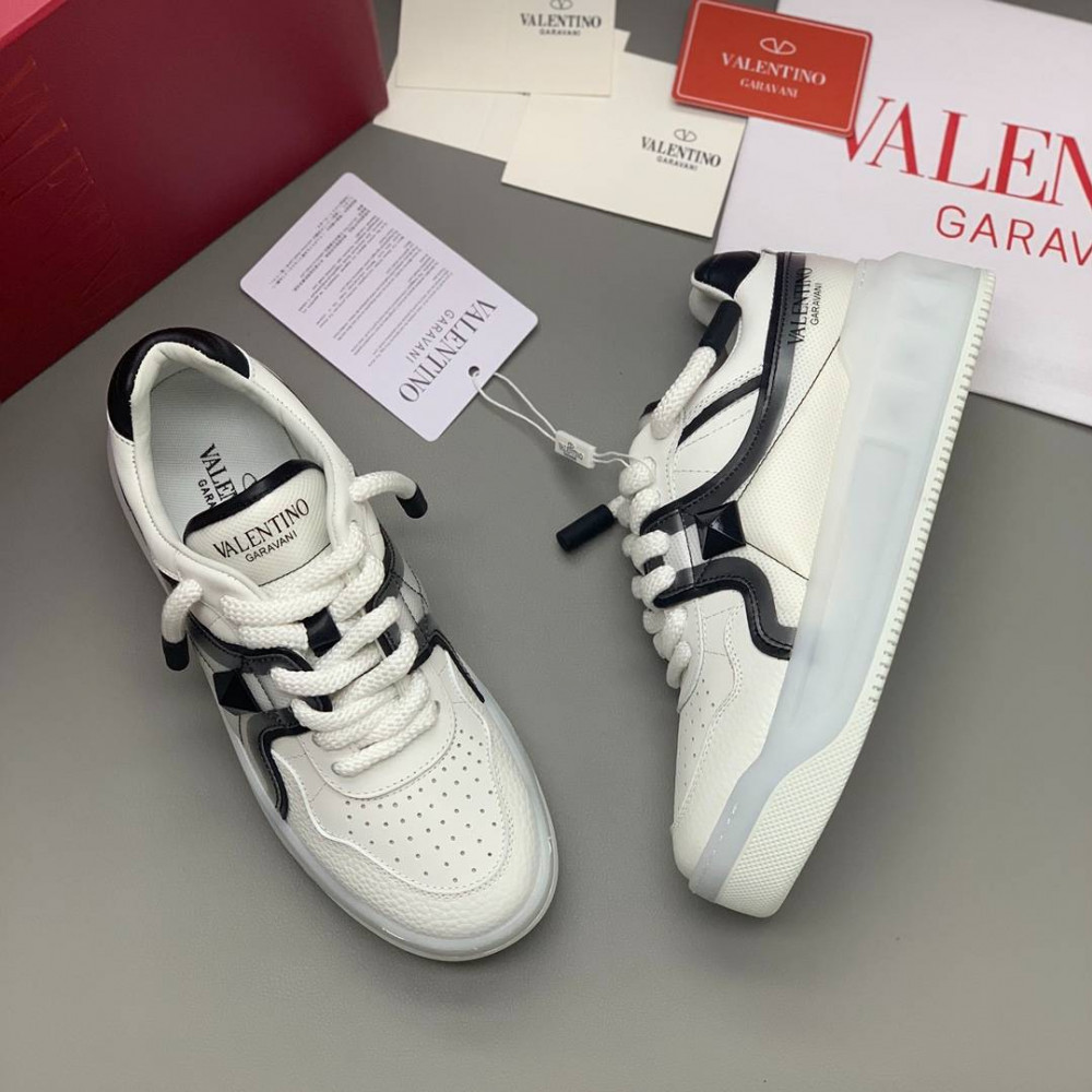 ONE STUD XL NAPPA LEATHER LOW-TOP SNEAKER