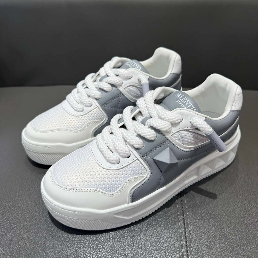 ONE STUD XL NAPPA LEATHER LOW-TOP SNEAKER ONE STUD XL NAPPA LEATHER LOW-TOP SNEAKER