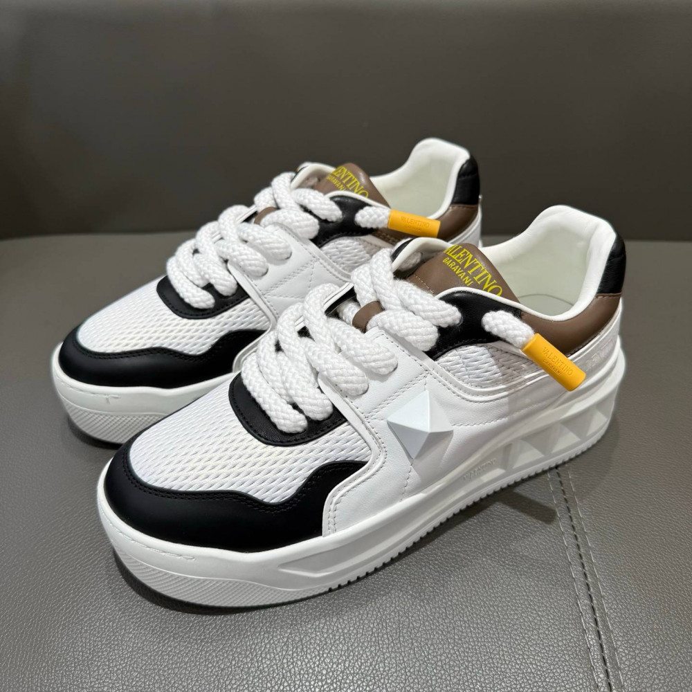ONE STUD XL NAPPA LEATHER LOW-TOP SNEAKER ONE STUD XL NAPPA LEATHER LOW-TOP SNEAKER