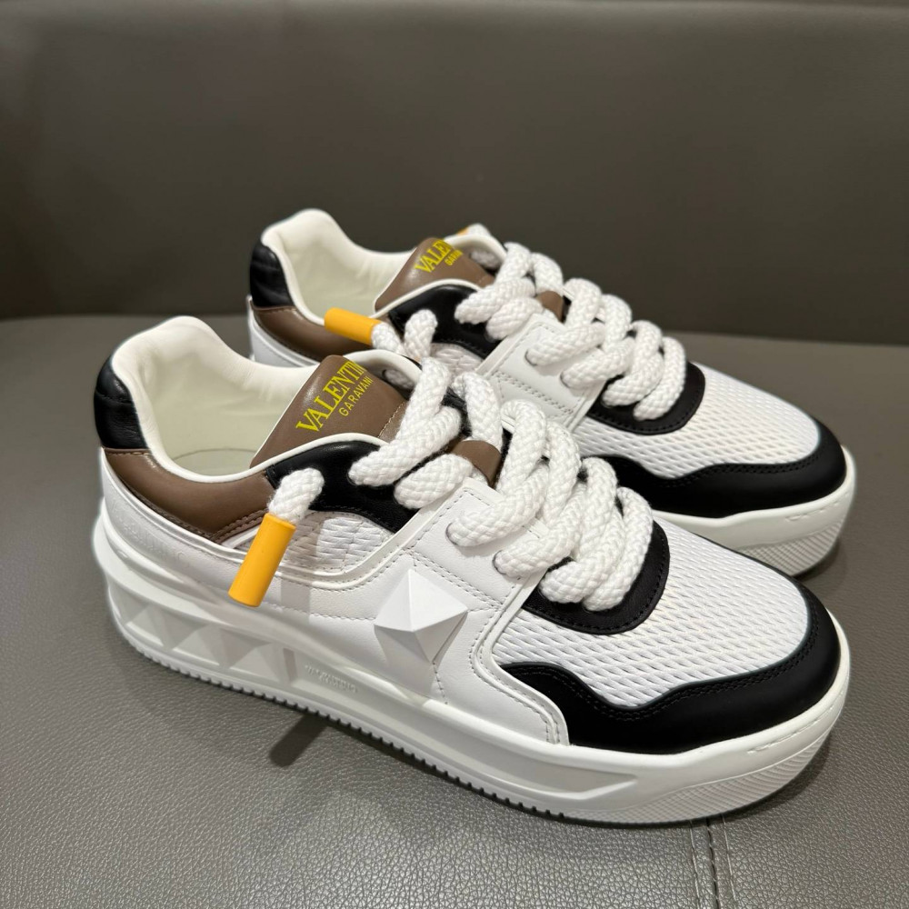 ONE STUD XL NAPPA LEATHER LOW-TOP SNEAKER ONE STUD XL NAPPA LEATHER LOW-TOP SNEAKER