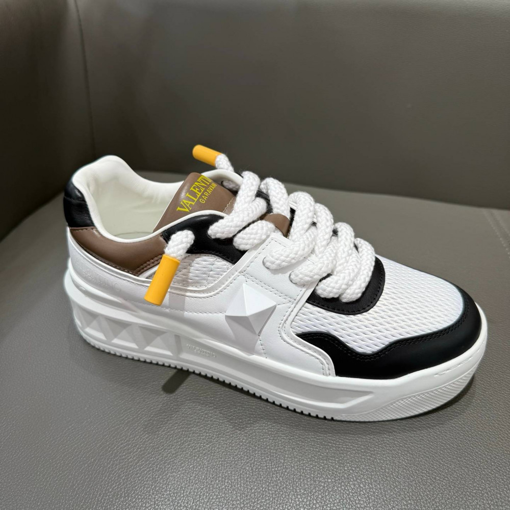 ONE STUD XL NAPPA LEATHER LOW-TOP SNEAKER ONE STUD XL NAPPA LEATHER LOW-TOP SNEAKER
