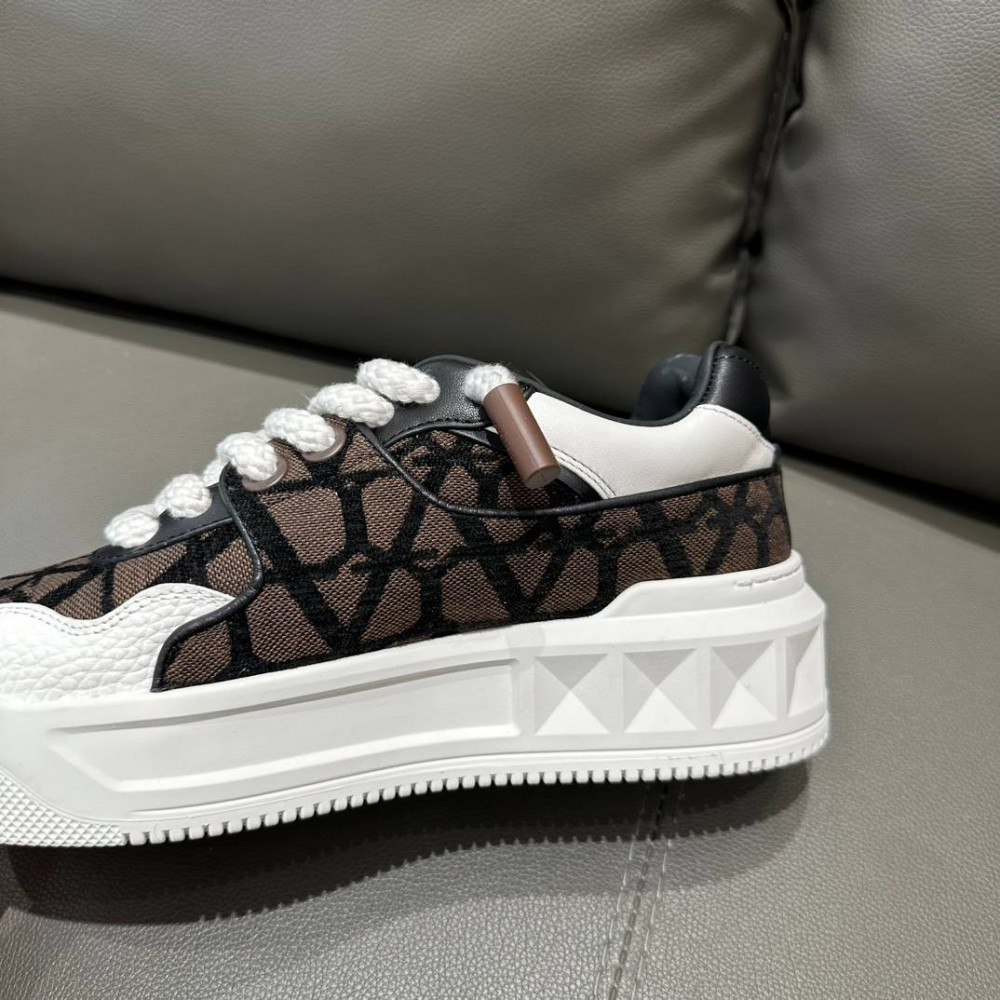 ONE STUD XL NAPPA LEATHER LOW-TOP SNEAKER ONE STUD XL NAPPA LEATHER LOW-TOP SNEAKER