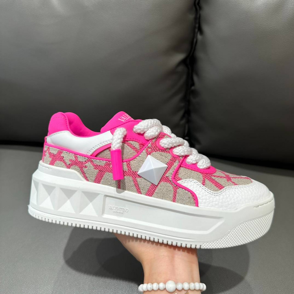ONE STUD XL NAPPA LEATHER LOW-TOP SNEAKER ONE STUD XL NAPPA LEATHER LOW-TOP SNEAKER
