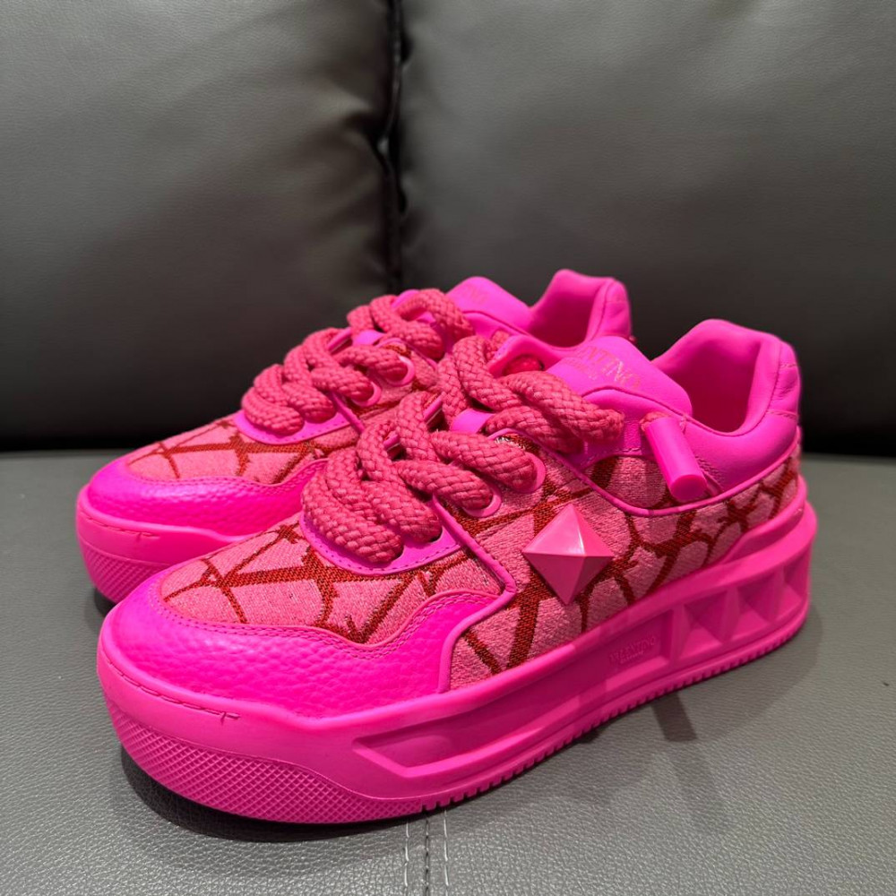 ONE STUD XL NAPPA LEATHER LOW-TOP SNEAKER