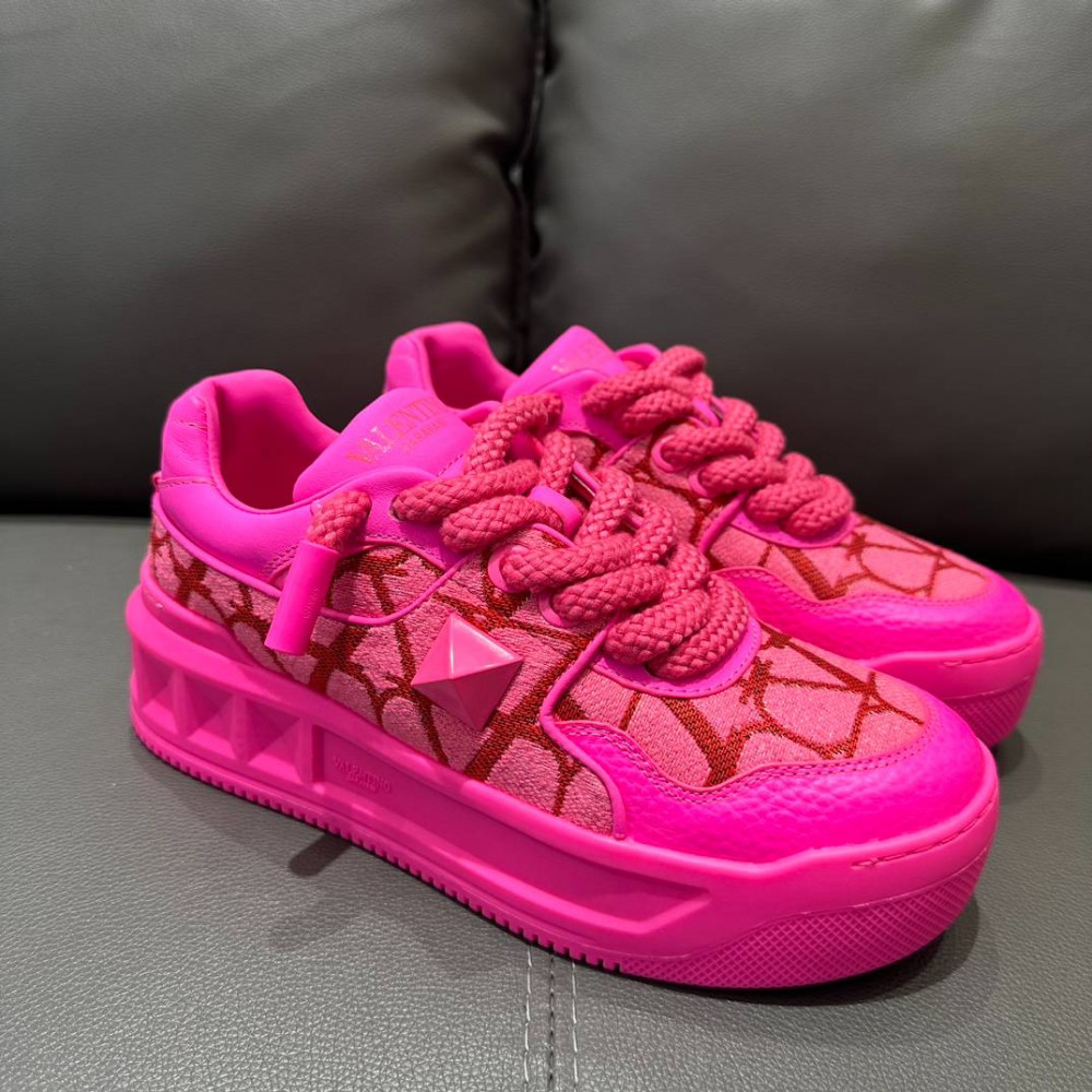 ONE STUD XL NAPPA LEATHER LOW-TOP SNEAKER