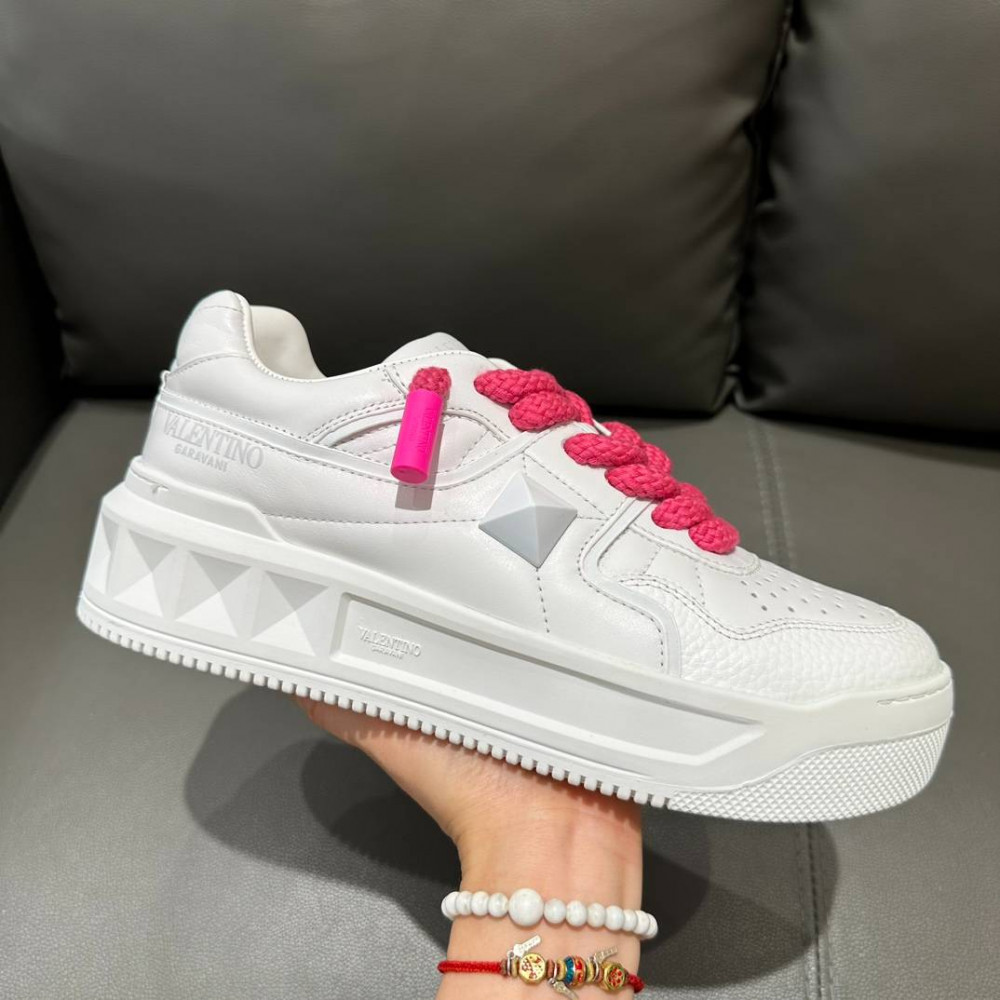 ONE STUD XL NAPPA LEATHER LOW-TOP SNEAKER