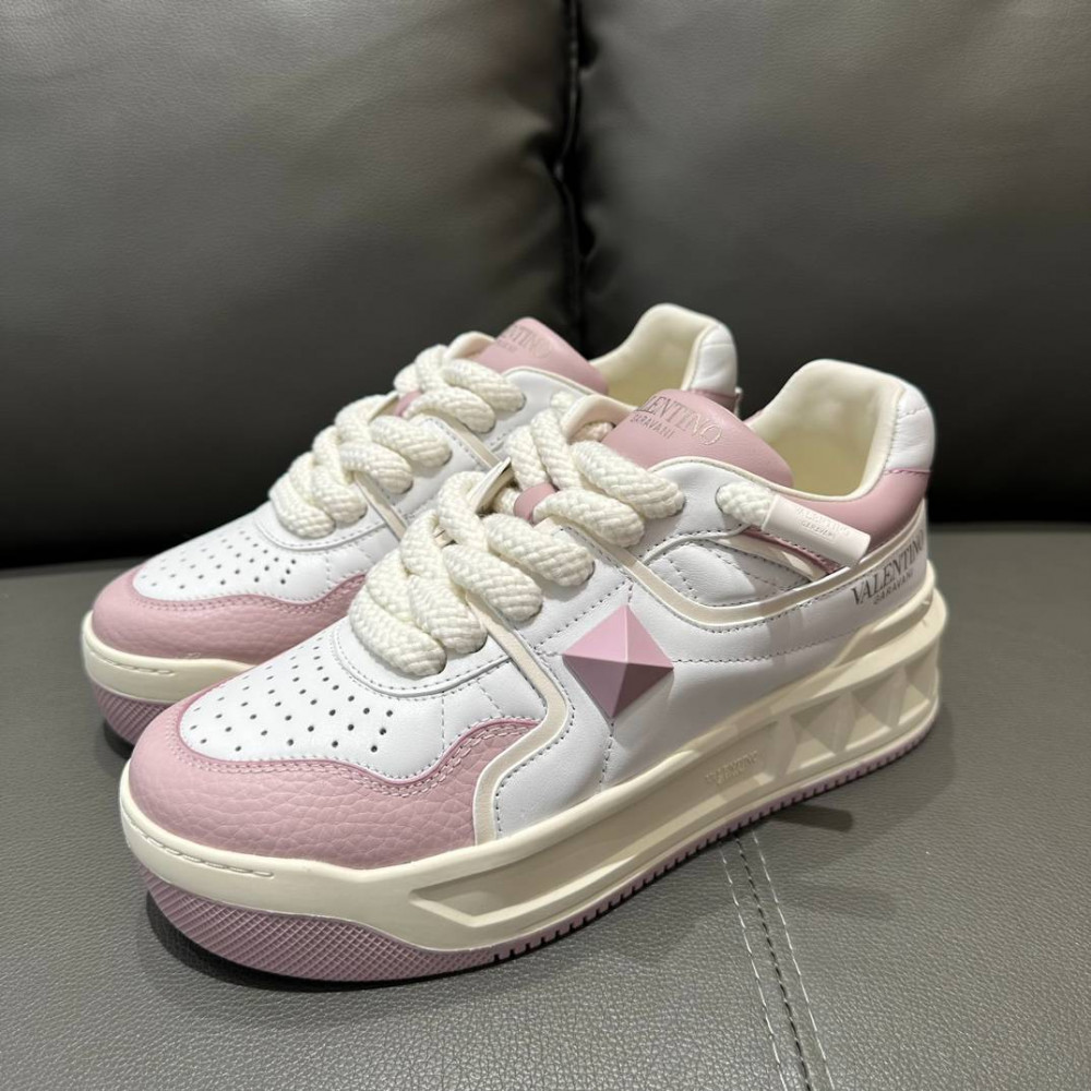 ONE STUD XL NAPPA LEATHER LOW-TOP SNEAKER