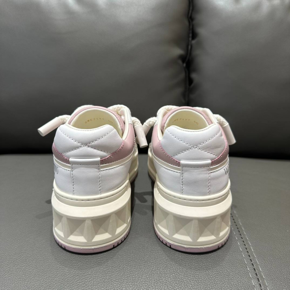 ONE STUD XL NAPPA LEATHER LOW-TOP SNEAKER