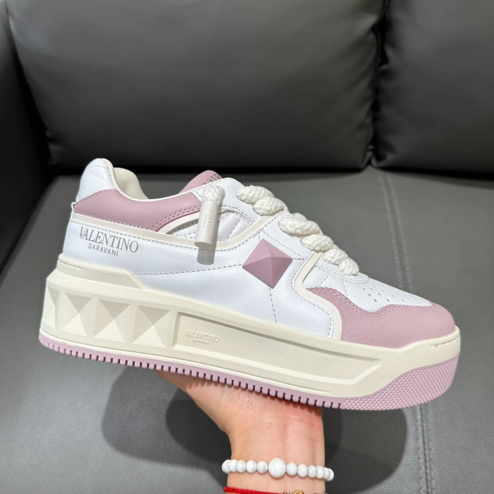 ONE STUD XL NAPPA LEATHER LOW-TOP SNEAKER