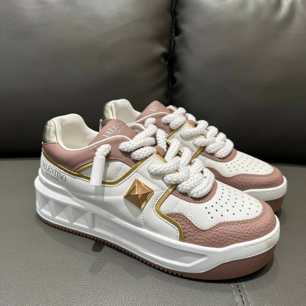 ONE STUD XL NAPPA LEATHER LOW-TOP SNEAKER
