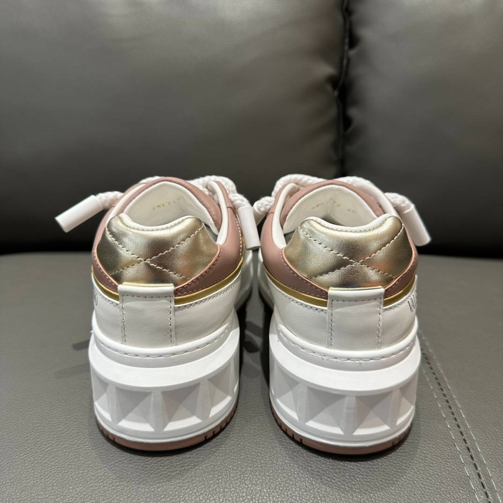ONE STUD XL NAPPA LEATHER LOW-TOP SNEAKER