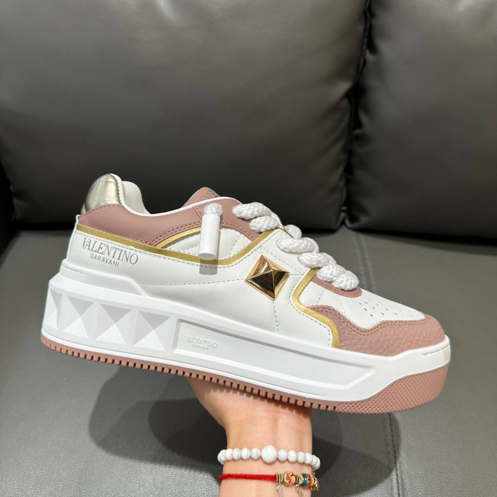 ONE STUD XL NAPPA LEATHER LOW-TOP SNEAKER