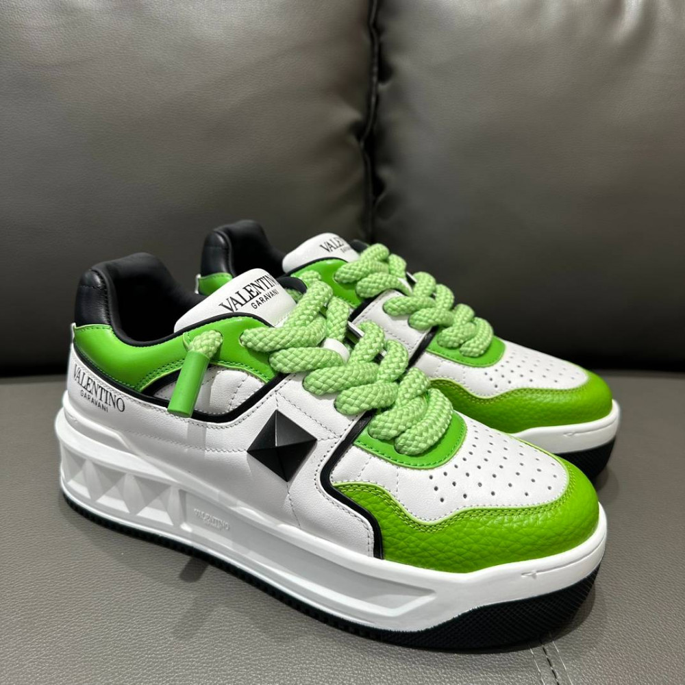 ONE STUD XL NAPPA LEATHER LOW-TOP SNEAKER