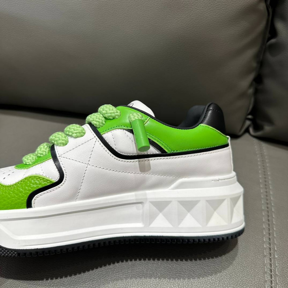 ONE STUD XL NAPPA LEATHER LOW-TOP SNEAKER