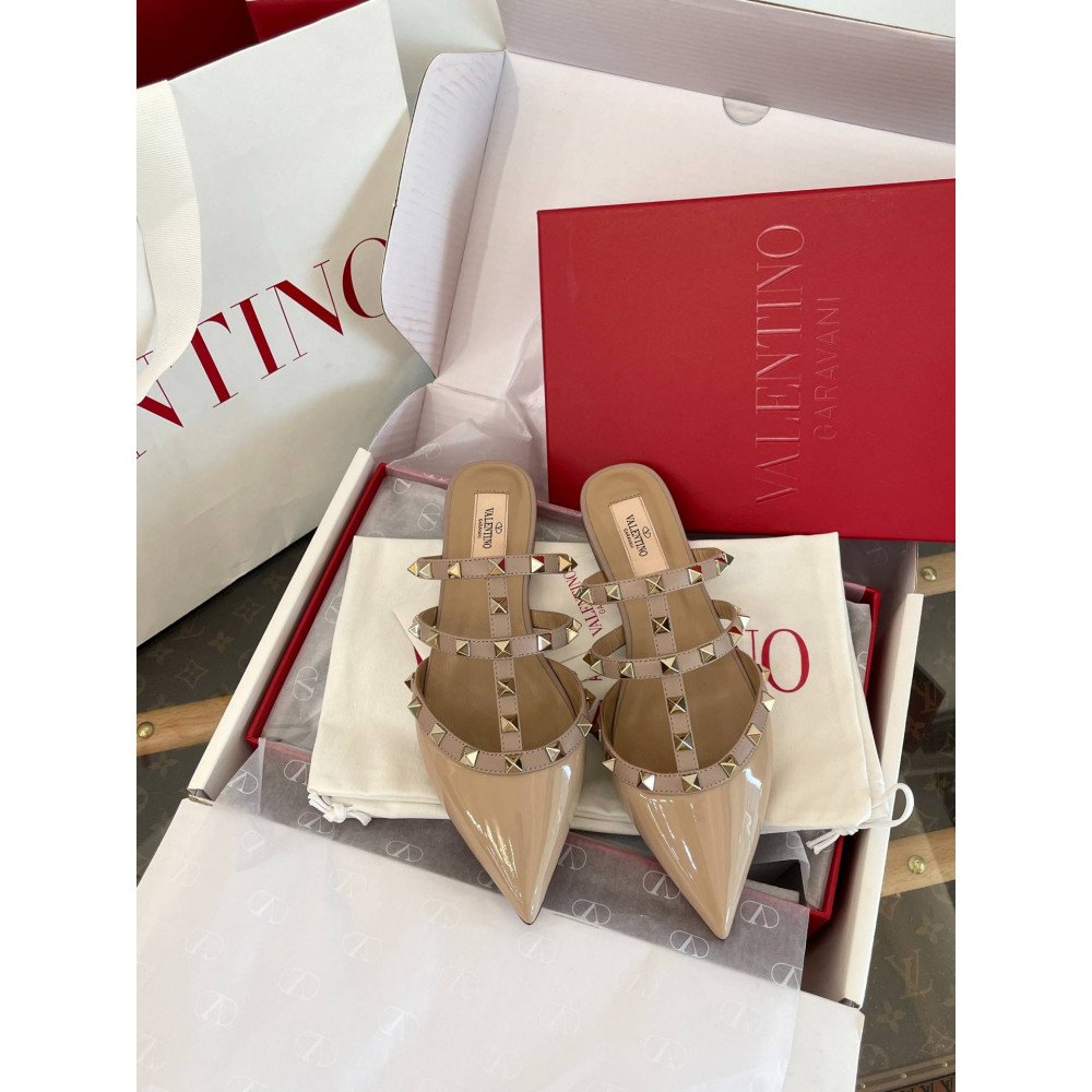 High-heeled shoes High-heeled shoes