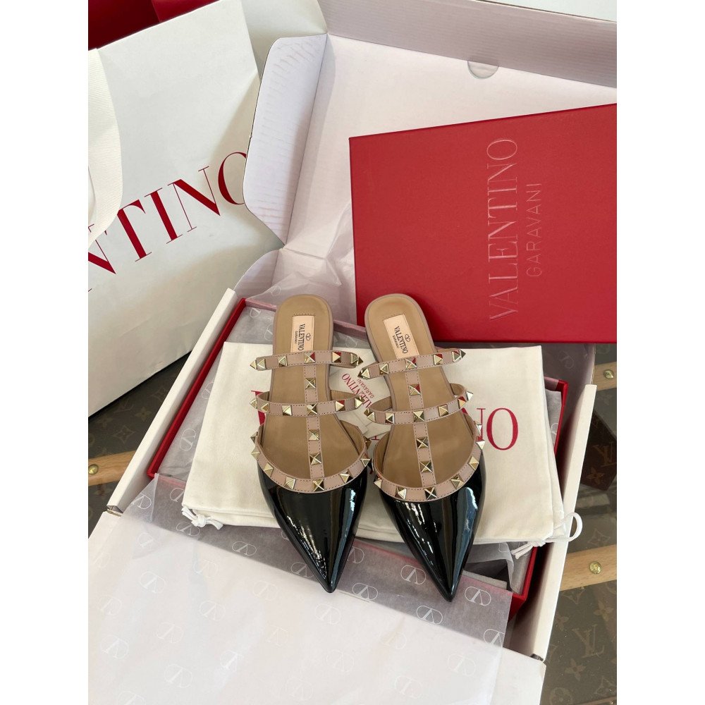 High-heeled shoes High-heeled shoes