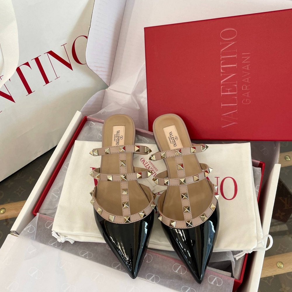 High-heeled shoes High-heeled shoes