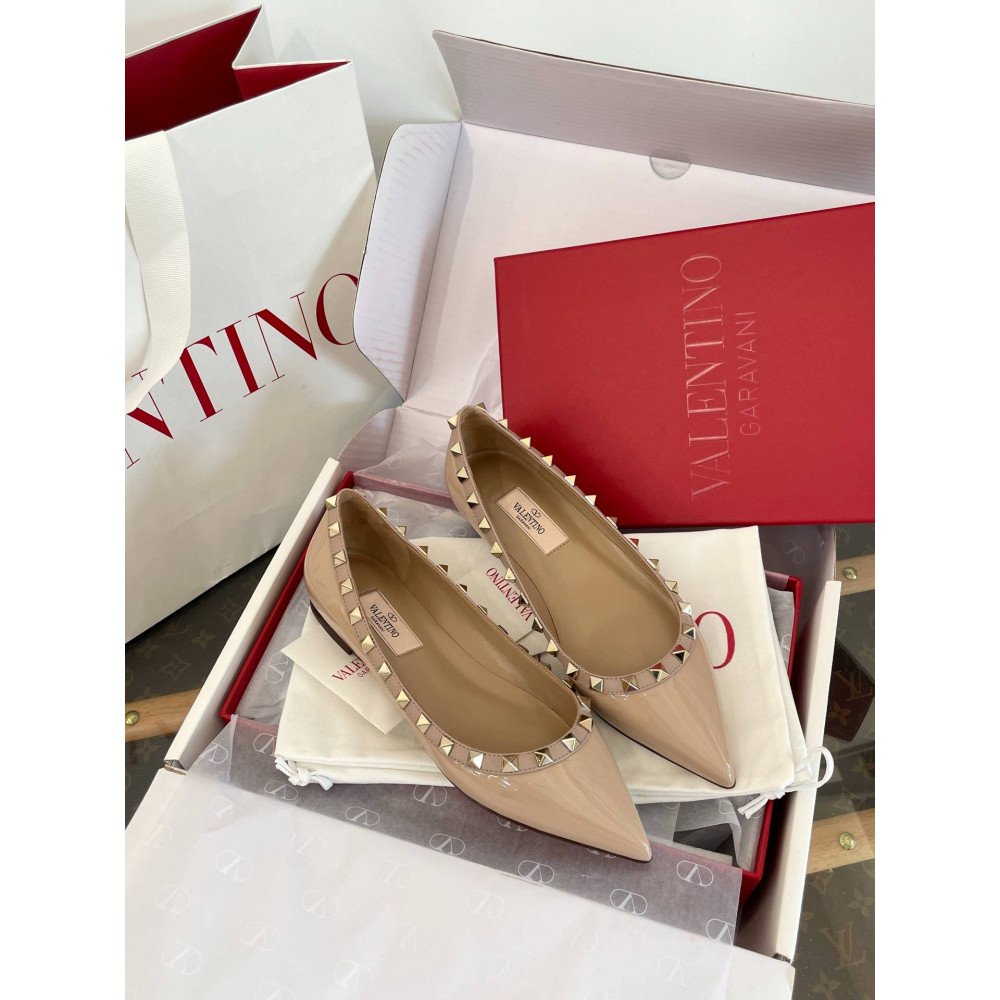 High-heeled shoes High-heeled shoes