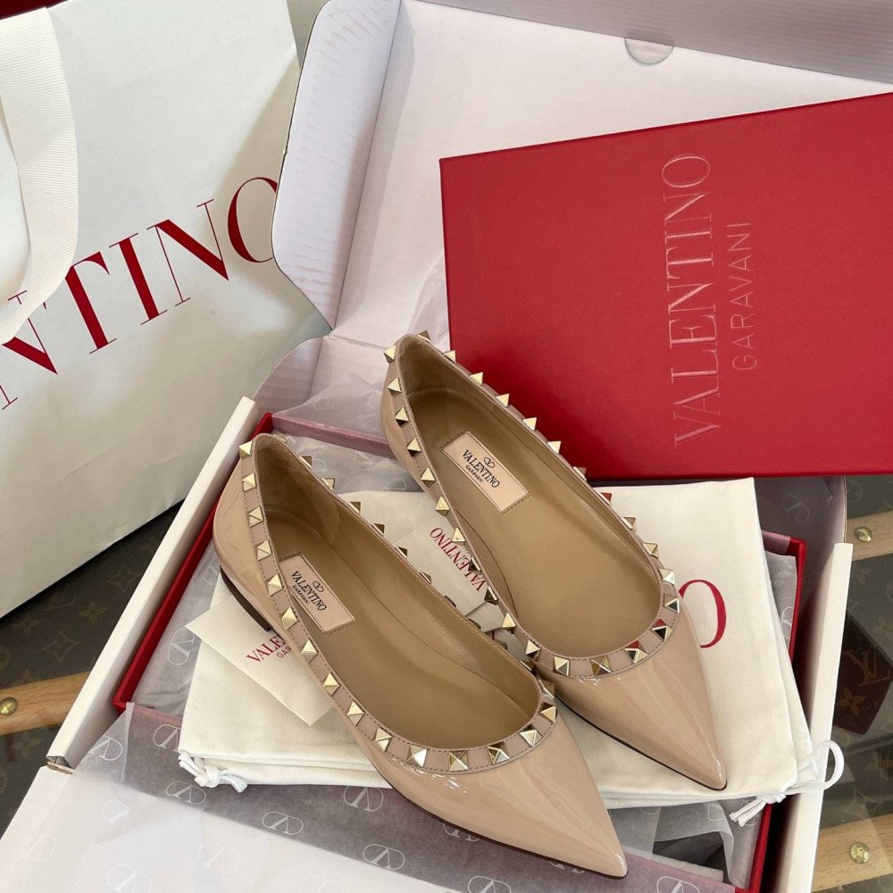 High-heeled shoes High-heeled shoes