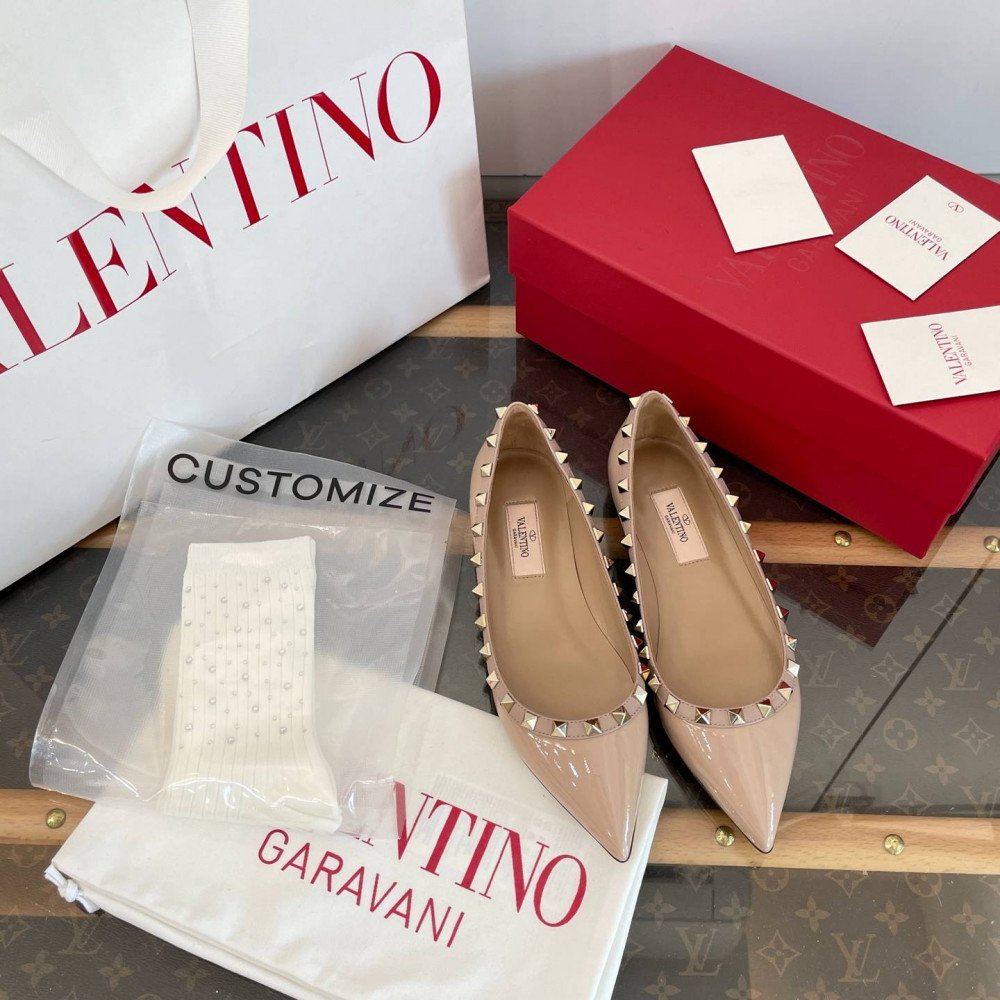 High-heeled shoes High-heeled shoes