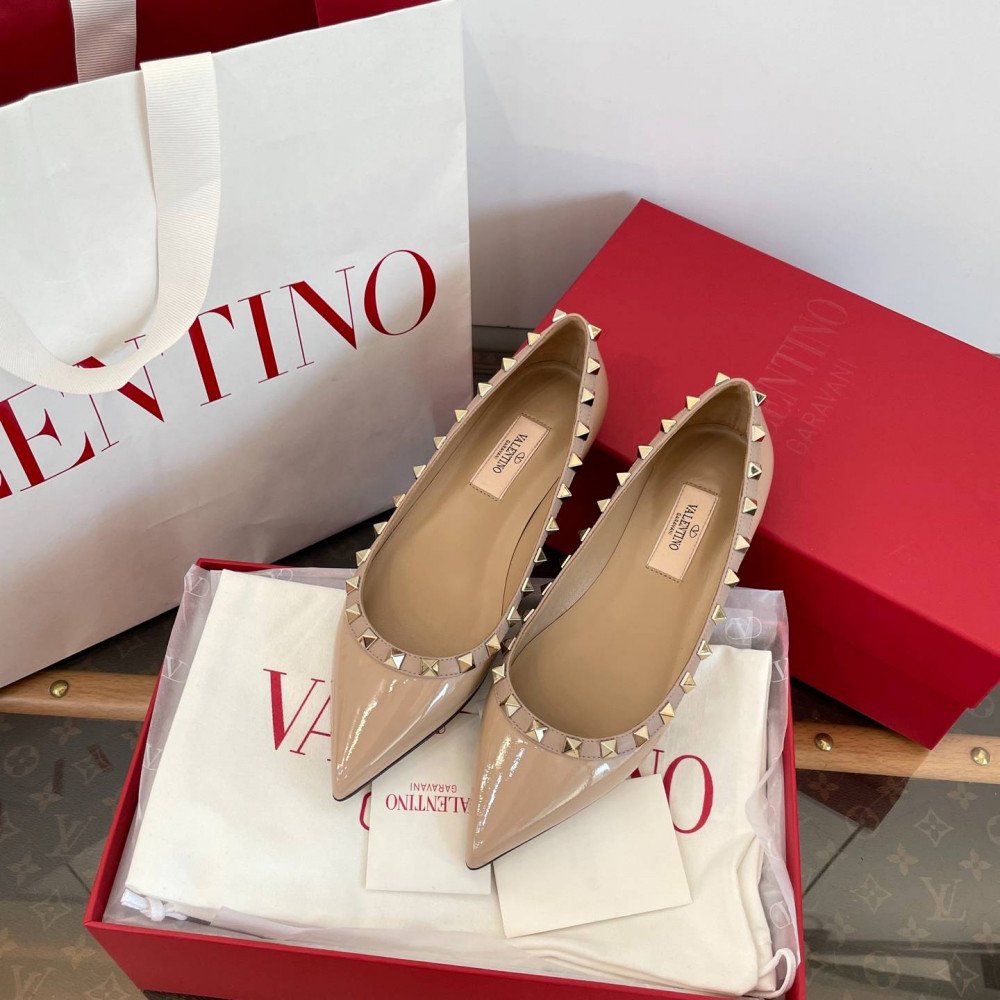 High-heeled shoes High-heeled shoes