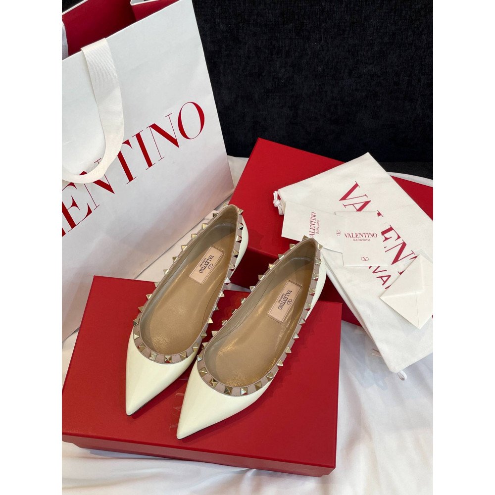 High-heeled shoes High-heeled shoes