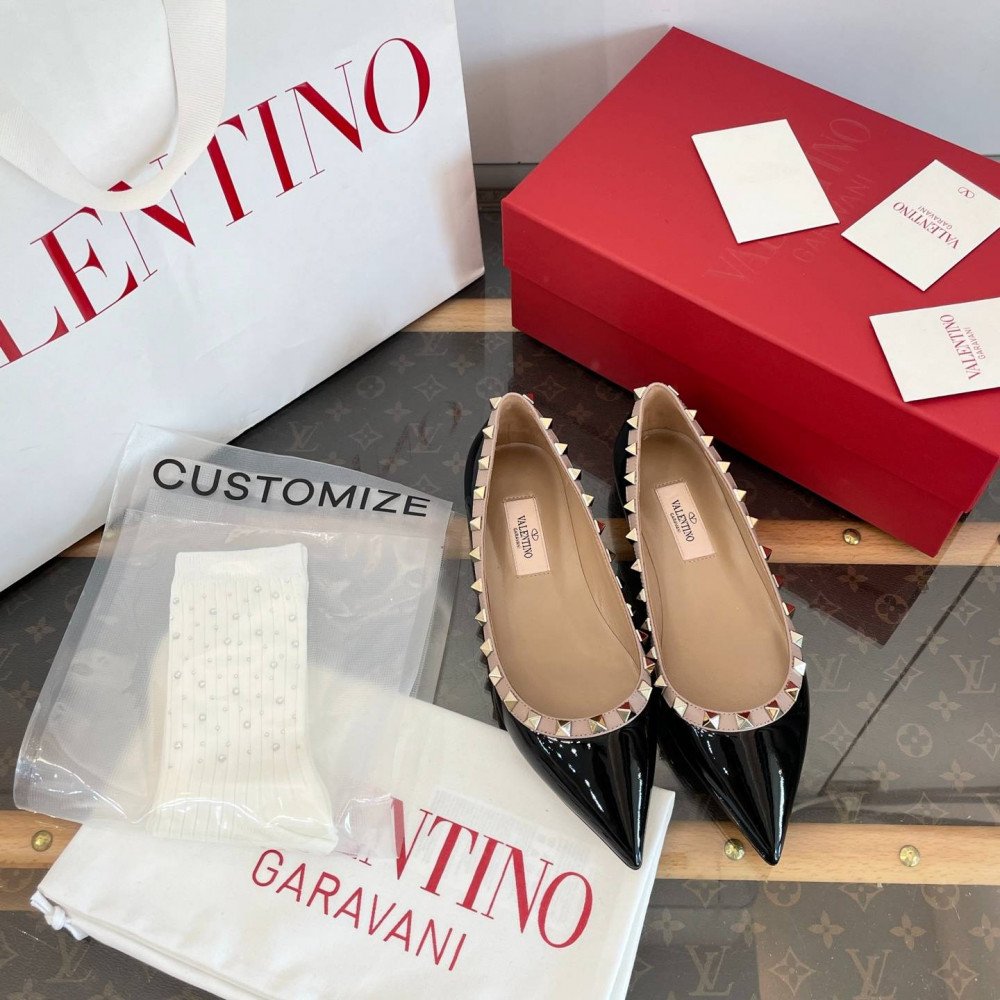 High-heeled shoes High-heeled shoes